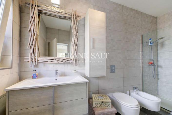 Image No.14-3 Bed Maisonette for sale