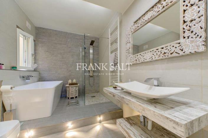 Image No.16-3 Bed Maisonette for sale