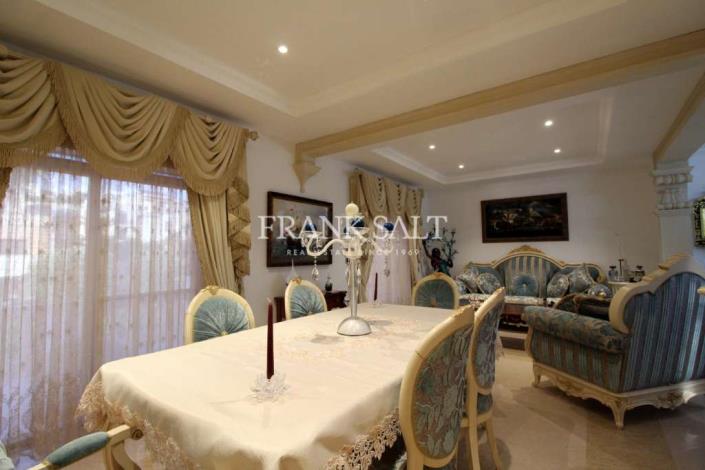 Image No.9-5 Bed Villa for sale