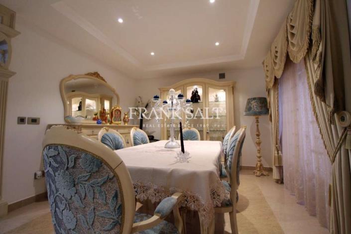 Image No.10-5 Bed Villa for sale