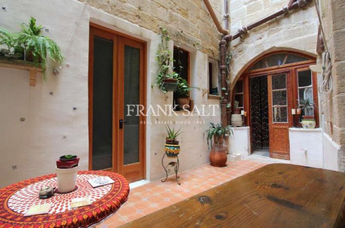 Image No.1-3 Bed Country House for sale