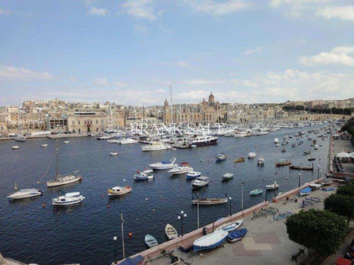 Image No.2-2 Bed Village House for sale