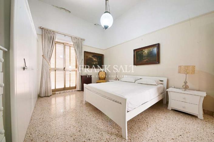 Image No.9-2 Bed Village House for sale