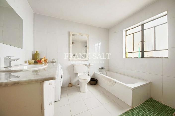 Image No.11-2 Bed Village House for sale