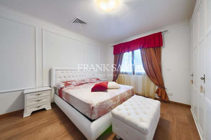 Image No.14-5 Bed Bungalow for sale