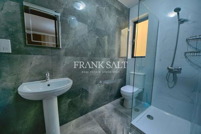 Image No.5-Appartement de 3 chambres à vendre à Ghajnsielem