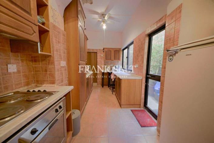 Image No.1-3 Bed Townhouse for sale