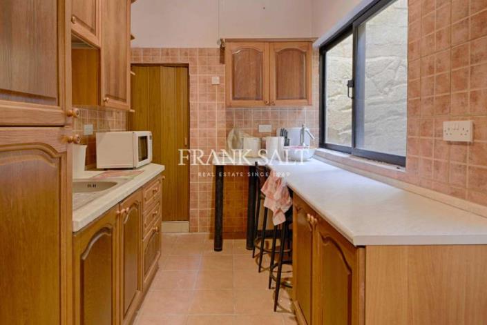 Image No.2-3 Bed Townhouse for sale