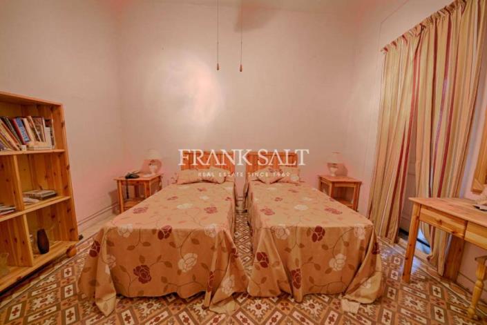 Image No.9-3 Bed Townhouse for sale