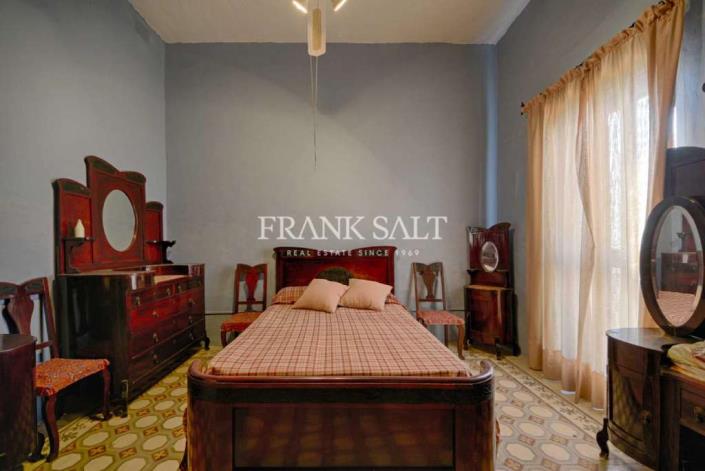 Image No.11-3 Bed Townhouse for sale