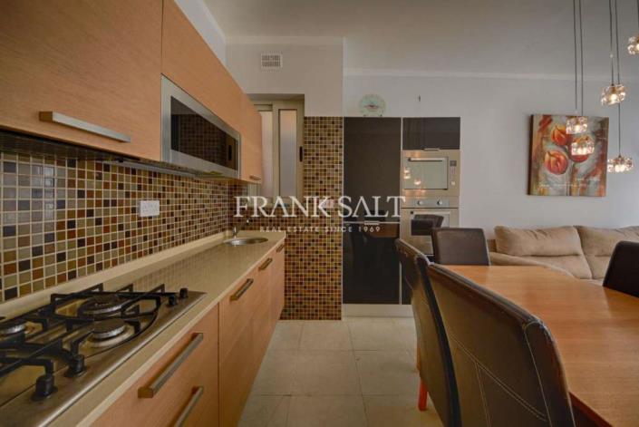 Image No.2-Appartement de 3 chambres à vendre à Marsalforn