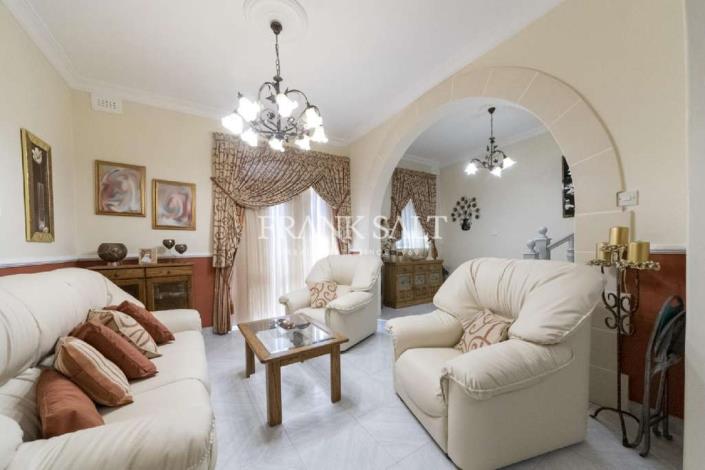 Image No.1-3 Bed Flat for sale