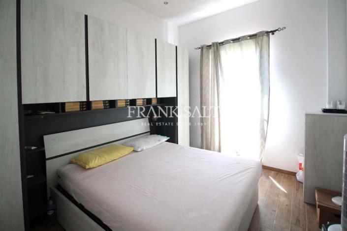 Image No.8-2 Bed Farmhouse for sale