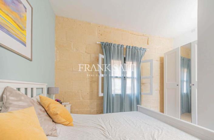 Image No.6-3 Bed Townhouse for sale