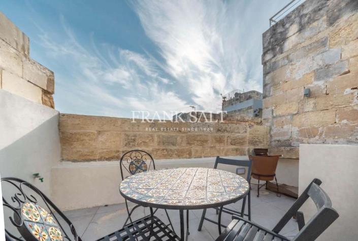 Image No.8-3 Bed Townhouse for sale