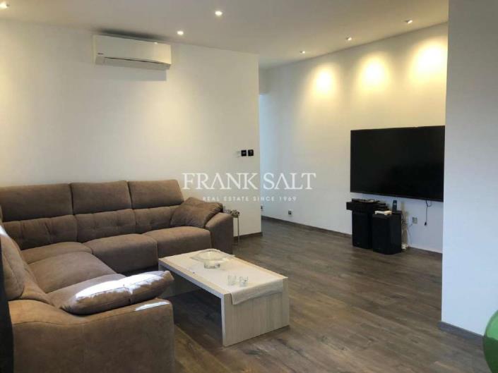 Image No.2-Penthouse de 2 chambres à vendre à Rabat