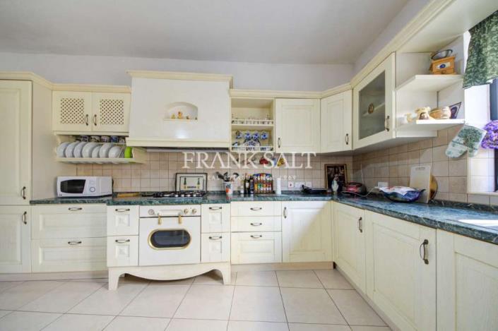 Image No.2-Appartement de 3 chambres à vendre à St Paul's Bay