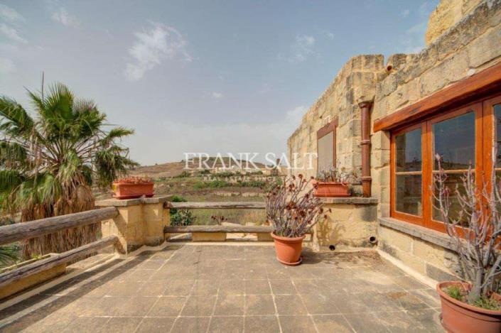 Image No.7-3 Bed Farmhouse for sale