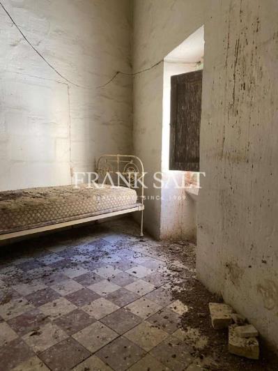 Image No.11-4 Bed Farmhouse for sale