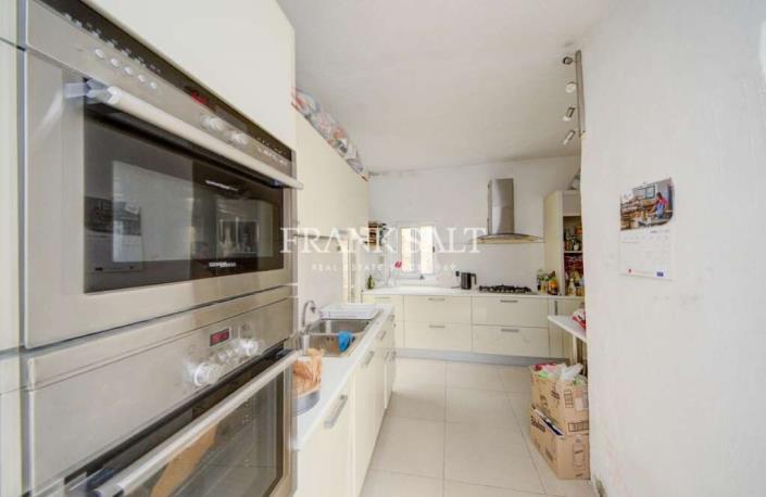 Image No.5-2 Bed Townhouse for sale