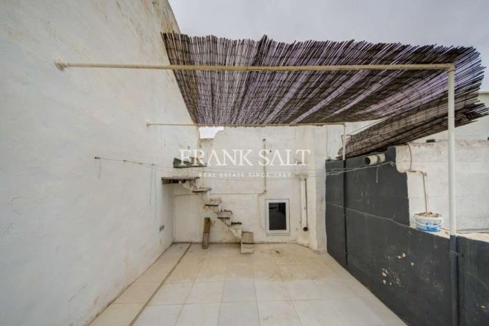 Image No.10-2 Bed Townhouse for sale