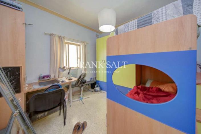 Image No.12-3 Bed Apartment for sale