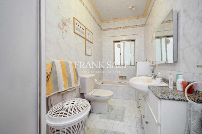 Image No.14-3 Bed Apartment for sale