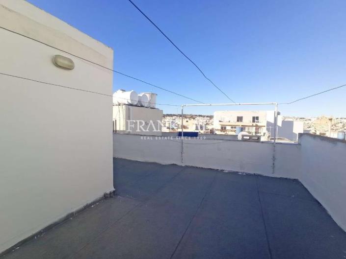 Image No.15-3 Bed Apartment for sale