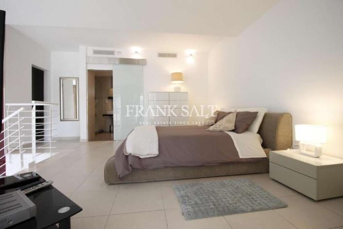 Image No.3-Appartement de 2 chambres à vendre à Portomaso