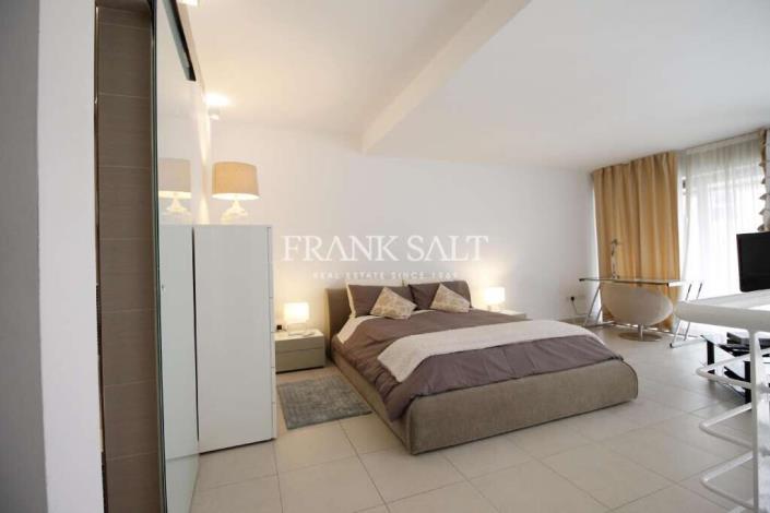 Image No.4-Appartement de 2 chambres à vendre à Portomaso