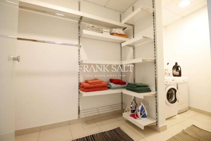 Image No.5-Appartement de 2 chambres à vendre à Portomaso