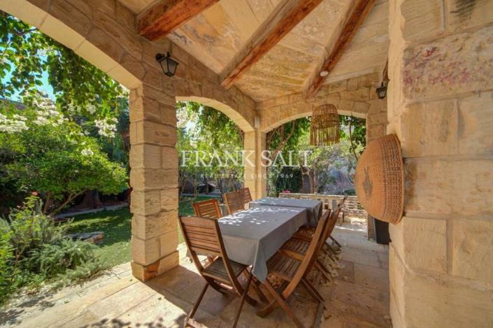 Image No.8-3 Bed Townhouse for sale