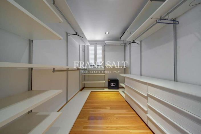 Image No.25-3 Bed Townhouse for sale