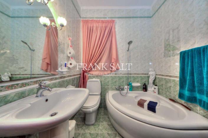 Image No.9-2 Bed Apartment for sale