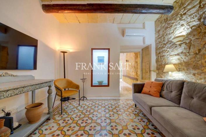 Image No.1-2 Bed Farmhouse for sale