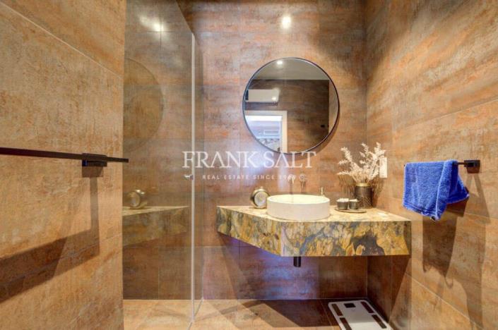 Image No.19-4 Bed Apartment for sale