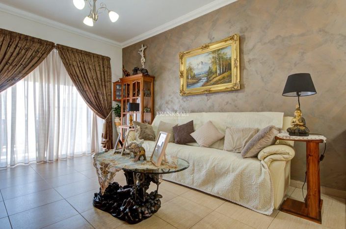 Image No.7-Propriété de 2 chambres à vendre à Zabbar