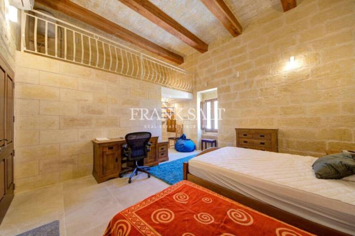 Image No.11-Ferme de 4 chambres à vendre à San Lawrenz