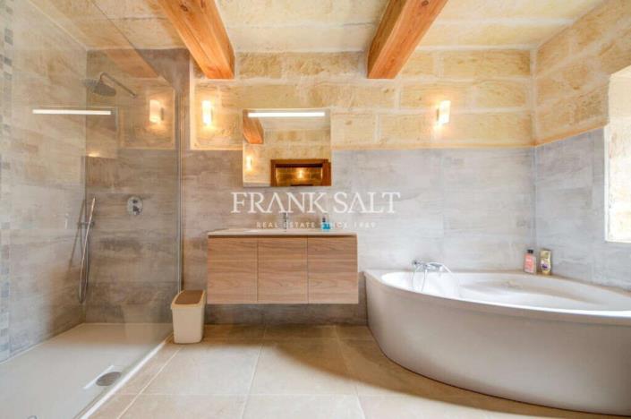 Image No.12-Ferme de 4 chambres à vendre à San Lawrenz