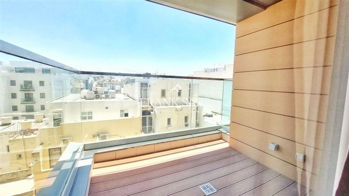 Image No.10-Appartement de 3 chambres à vendre à Portomaso