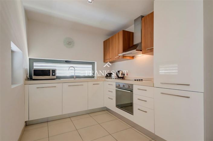 Image No.2-Appartement de 3 chambres à vendre à Portomaso