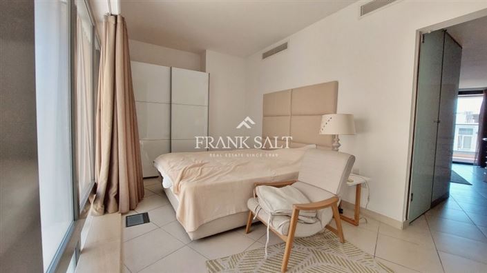 Image No.6-Appartement de 3 chambres à vendre à Portomaso