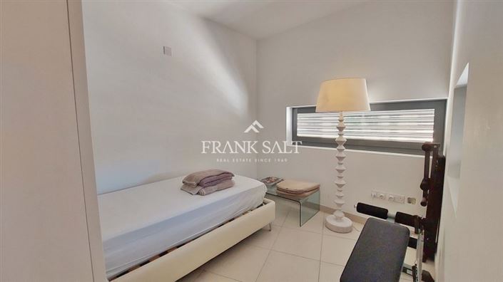 Image No.7-Appartement de 3 chambres à vendre à Portomaso