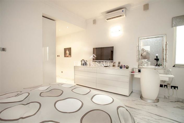 Image No.19-3 Bed Penthouse for sale