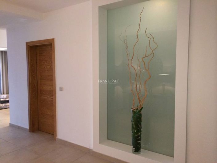 Image No.14-2 Bed Property for sale