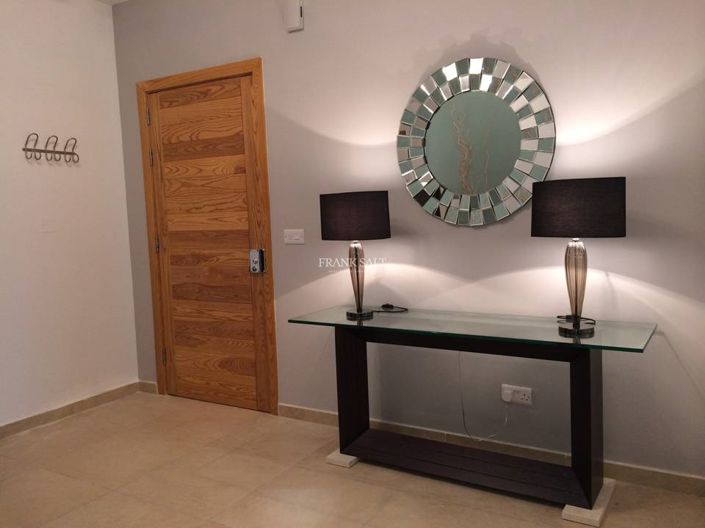 Image No.9-2 Bed Property for sale