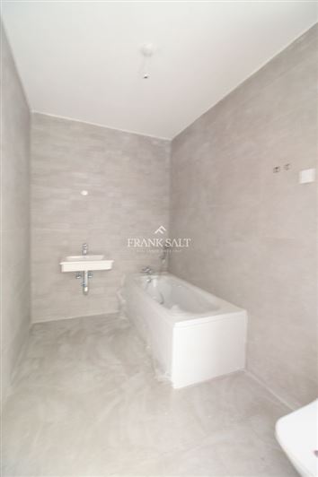 Image No.11-3 Bed Apartment for sale