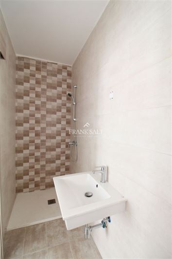 Image No.9-3 Bed Apartment for sale