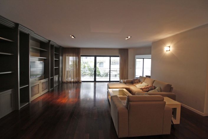 Image No.5-3 Bed Property for sale