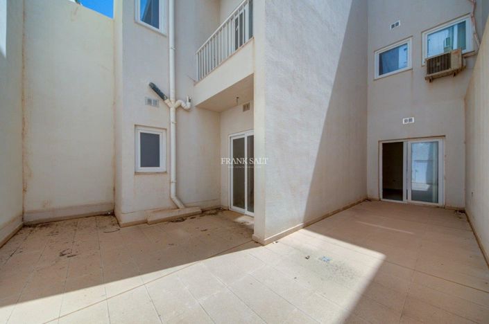 Image No.17-3 Bed Property for sale